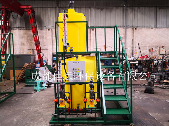 PE桶上下结构一体式加药装置